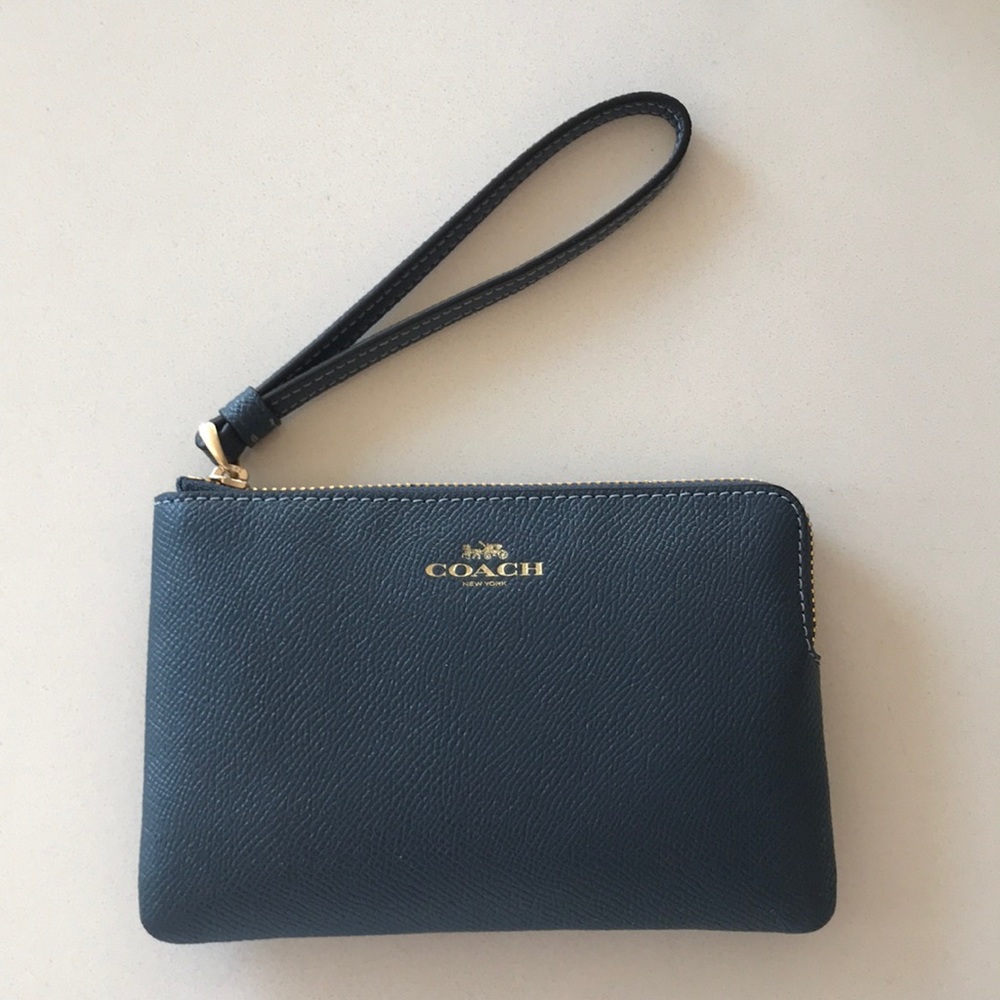 Coach wristlet brand new